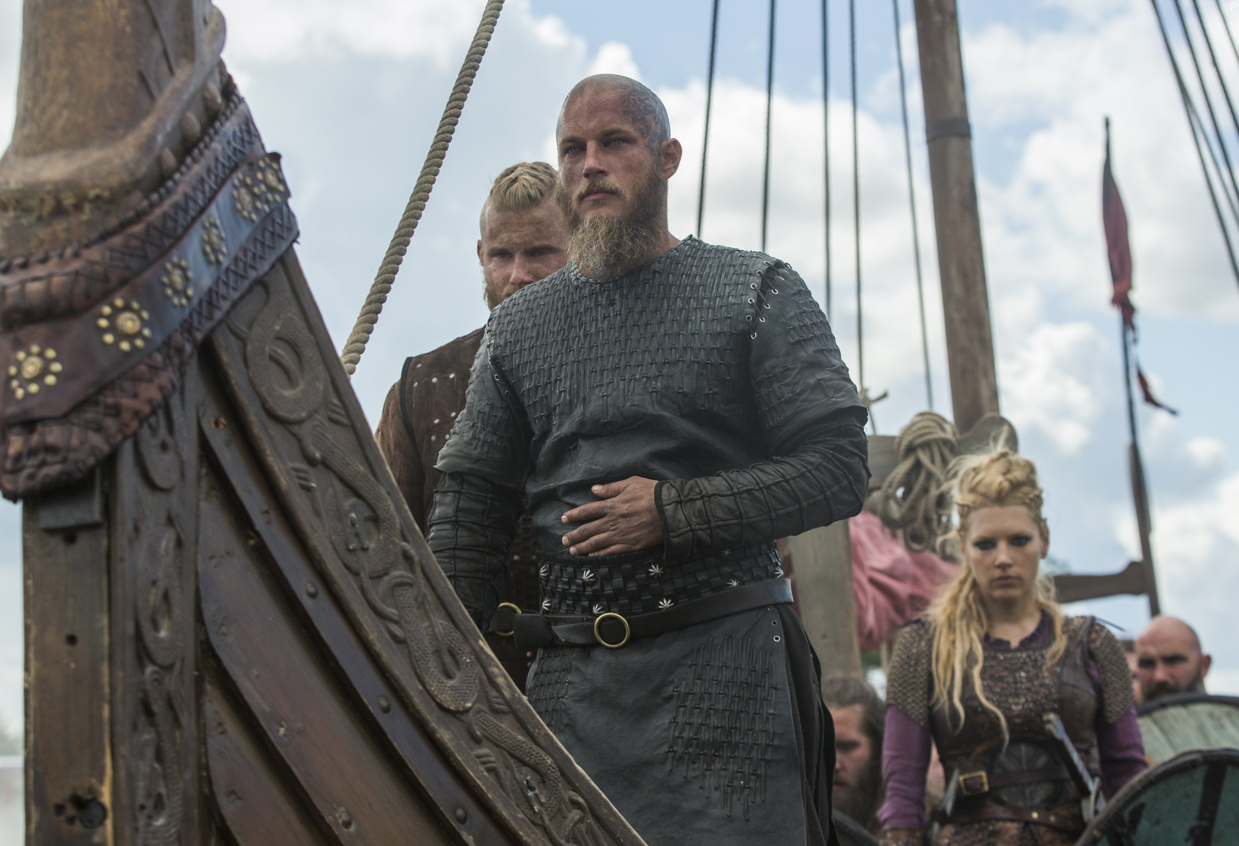 Katheryn Winnick, Travis Fimmel, and Alexander Ludwig in Викинги (2013)