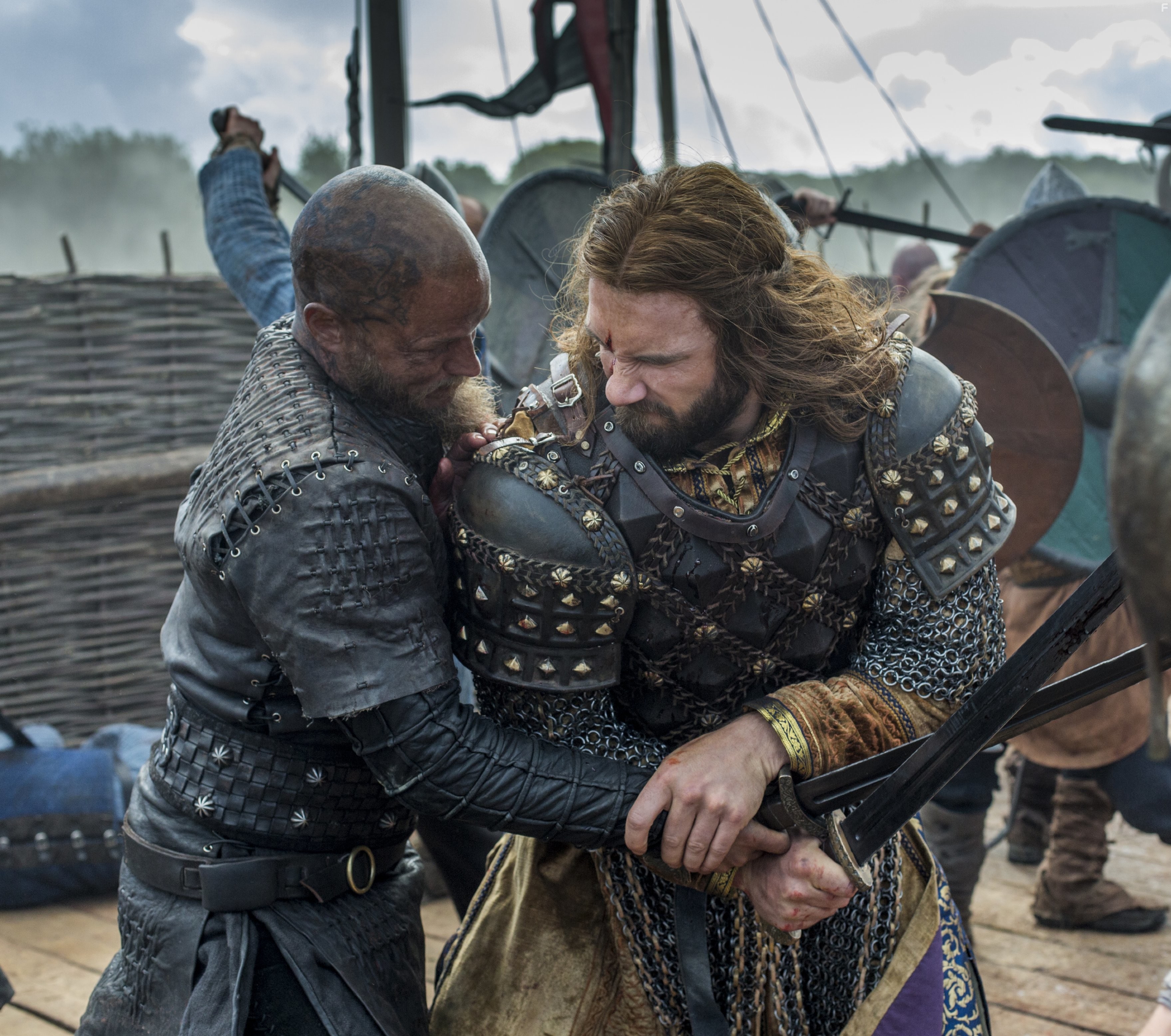 Travis Fimmel and Clive Standen in Викинги (2013)