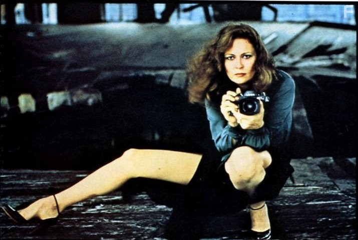 Faye Dunaway in Глаза Лоры Марс (1978)