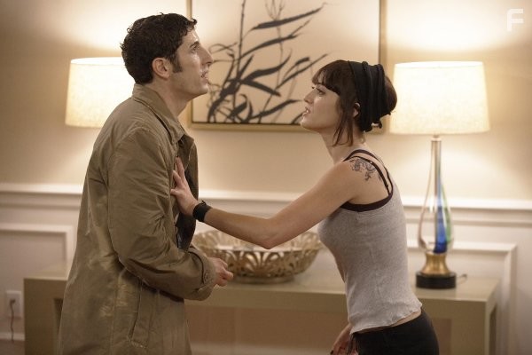 Jason Biggs and Lizzy Caplan in Девушка моего лучшего друга (2008)