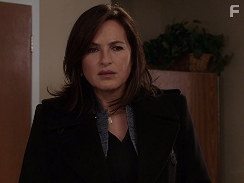 Mariska Hargitay in Закон и порядок: Специальный корпус (1999)