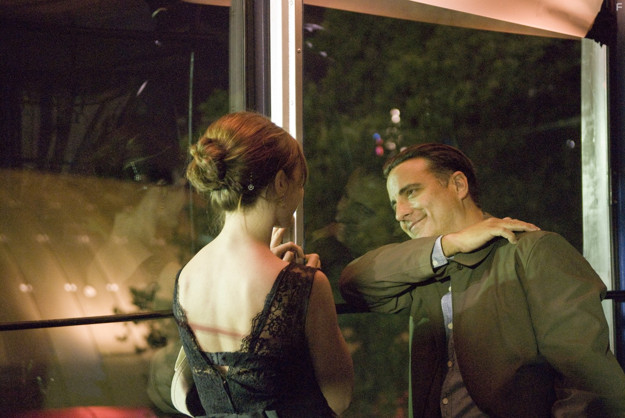 Andy Garcia and Emily Mortimer in Сити-Айленд (2009)