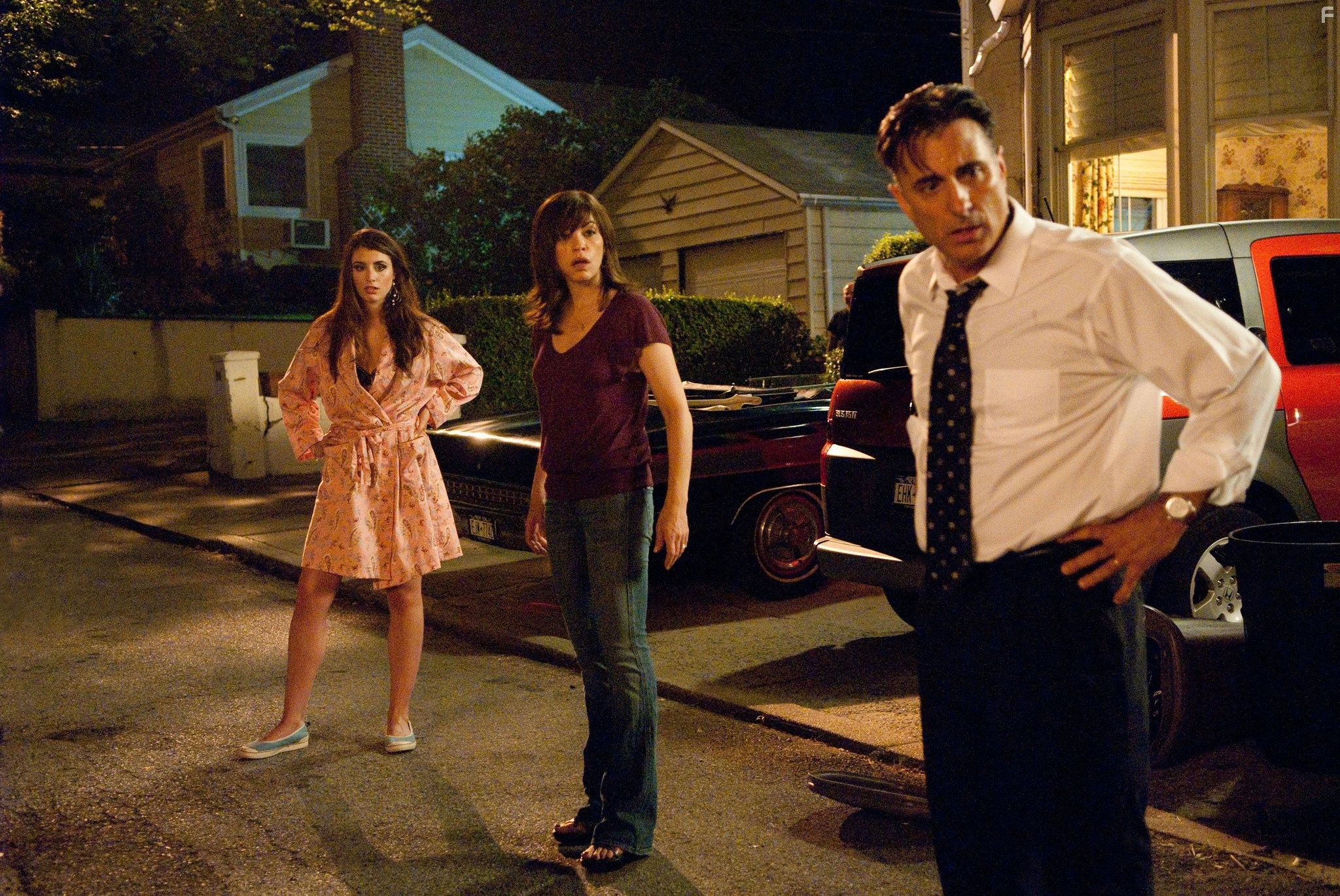 Andy Garcia and Julianna Margulies in Сити-Айленд (2009)
