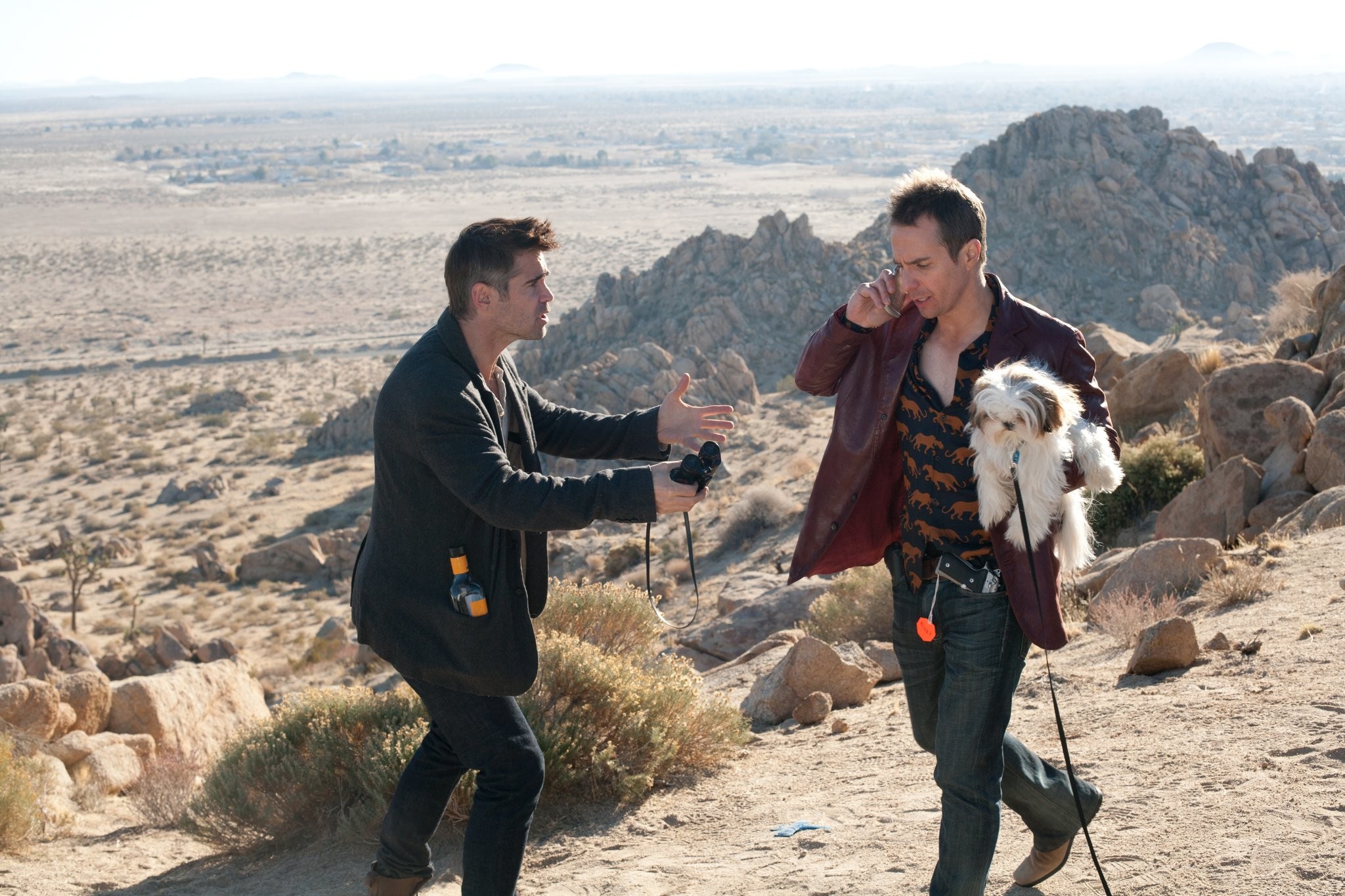 Sam Rockwell and Colin Farrell in 7 Психопатов (2012)