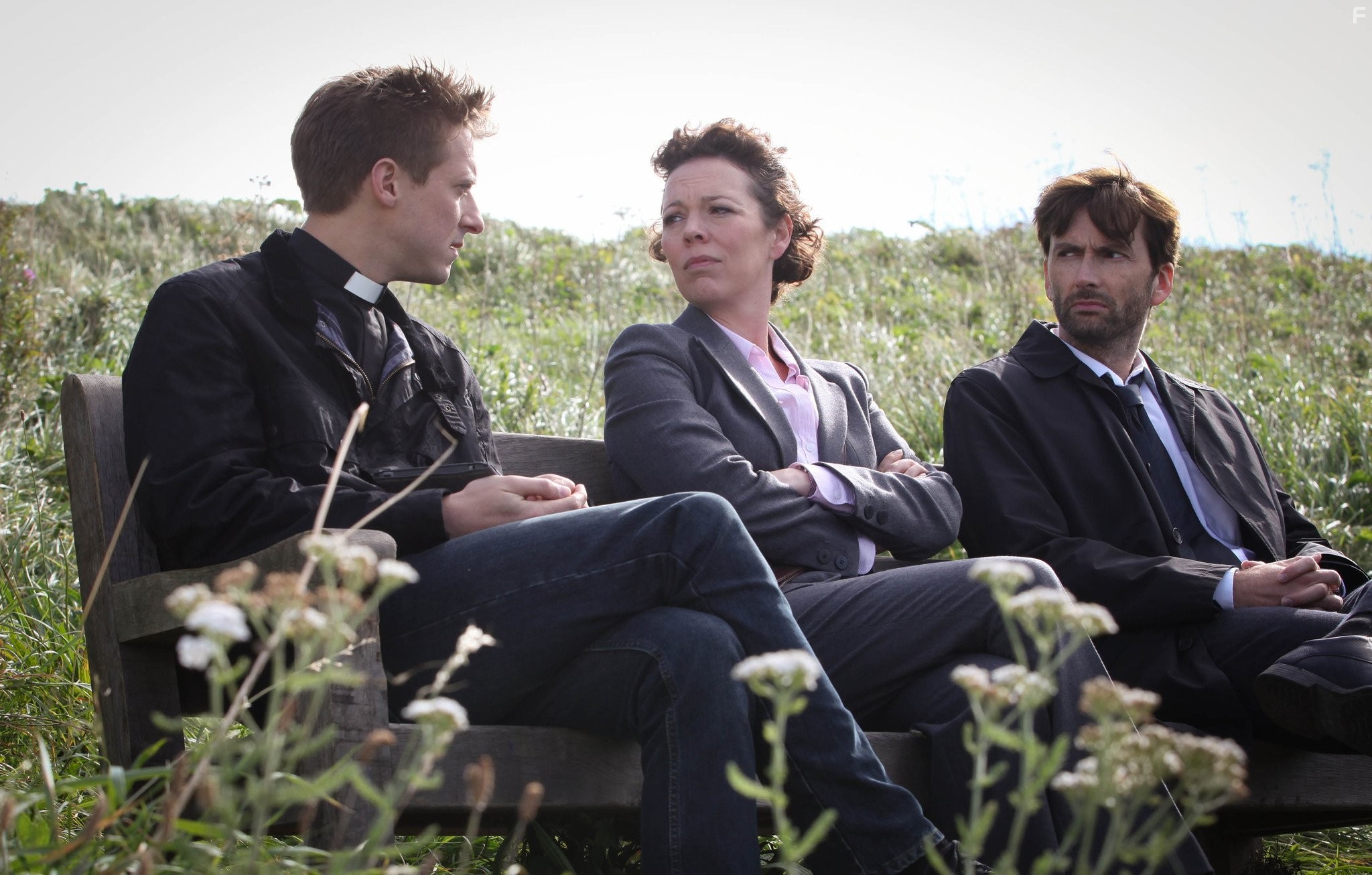 David Tennant, Olivia Colman, and Arthur Darvill in Убийство на пляже (2013)