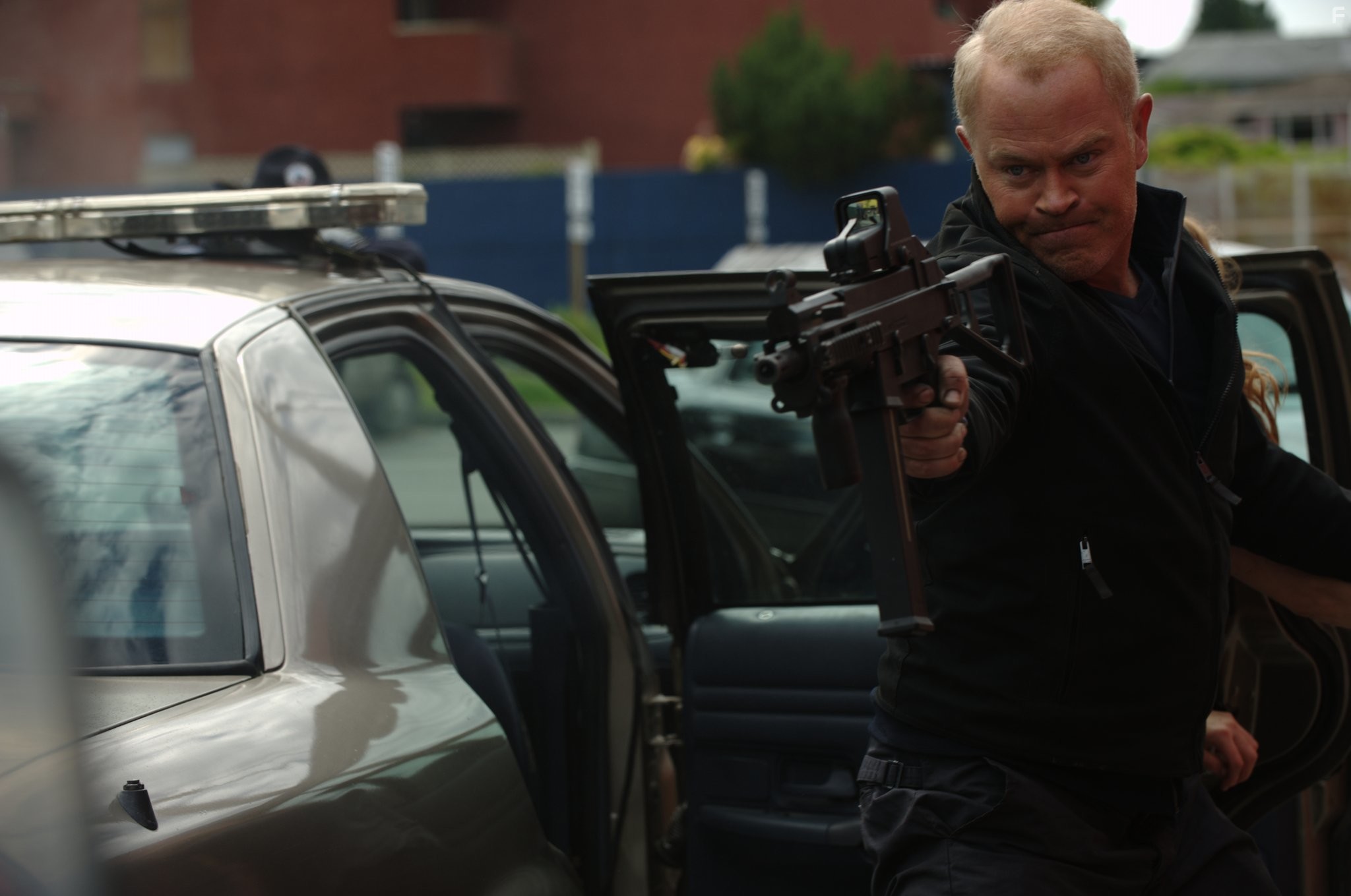 Neal McDonough in Морской пехотинец: Тыл (2013)