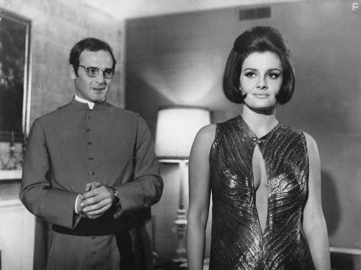 Philippe Leroy and Rossana Podest? in 7 uomini d'oro (1965)