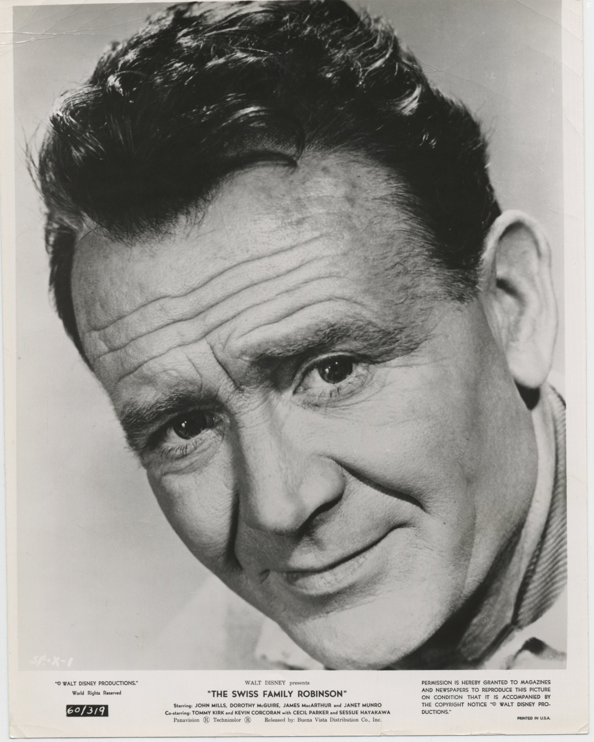 John Mills in Швейцарская семья Робинзонов (1960)