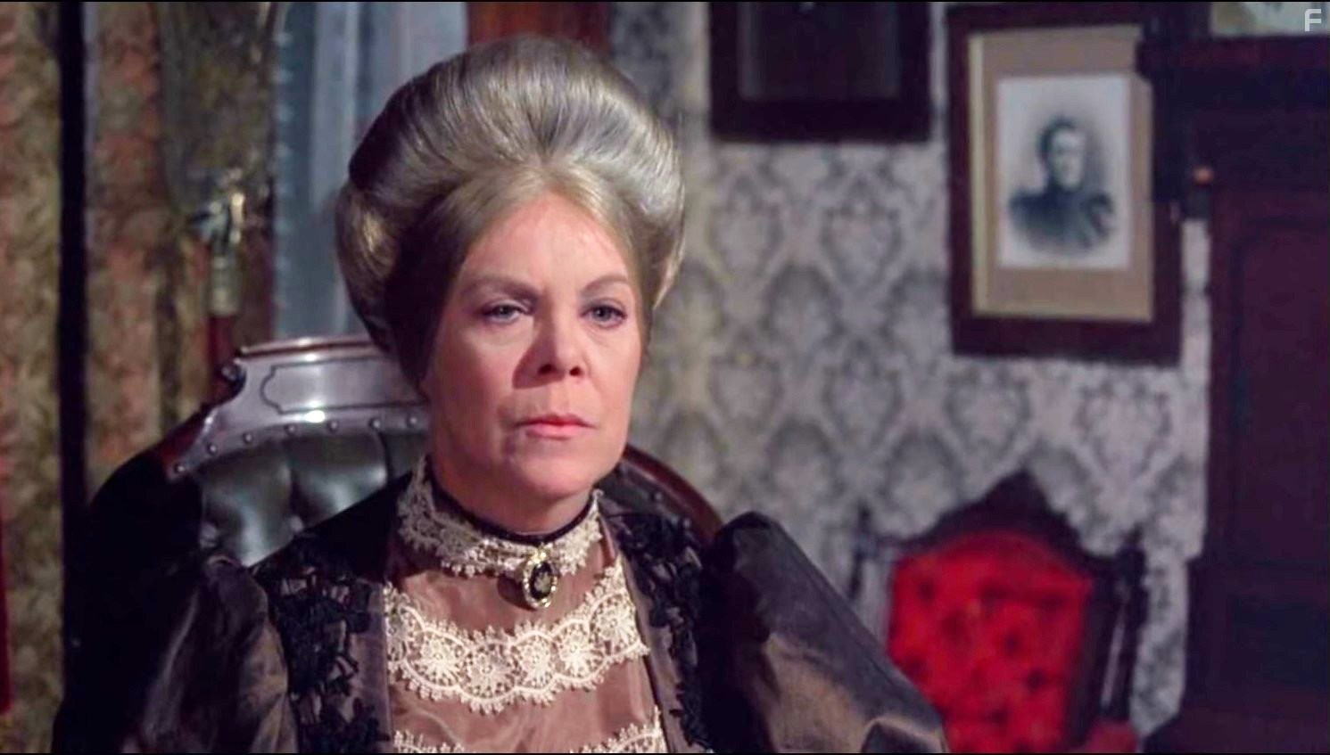 Rachel Roberts in Пикник у Yисячей скалы (1975)