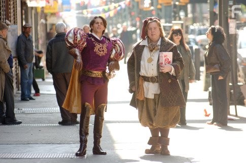 Timothy Spall and James Marsden in Зачарованная (2007)