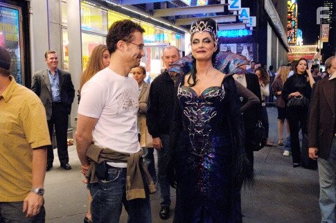 Susan Sarandon and Barry Josephson in Зачарованная (2007)