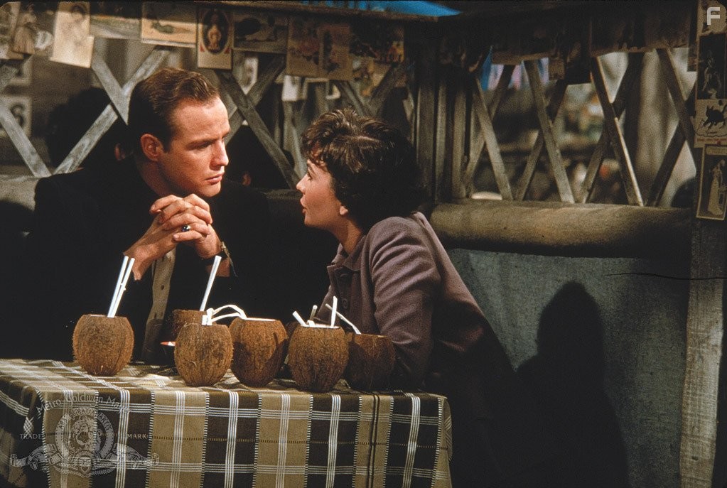 Marlon Brando and Jean Simmons in Парни и куколки (1955)