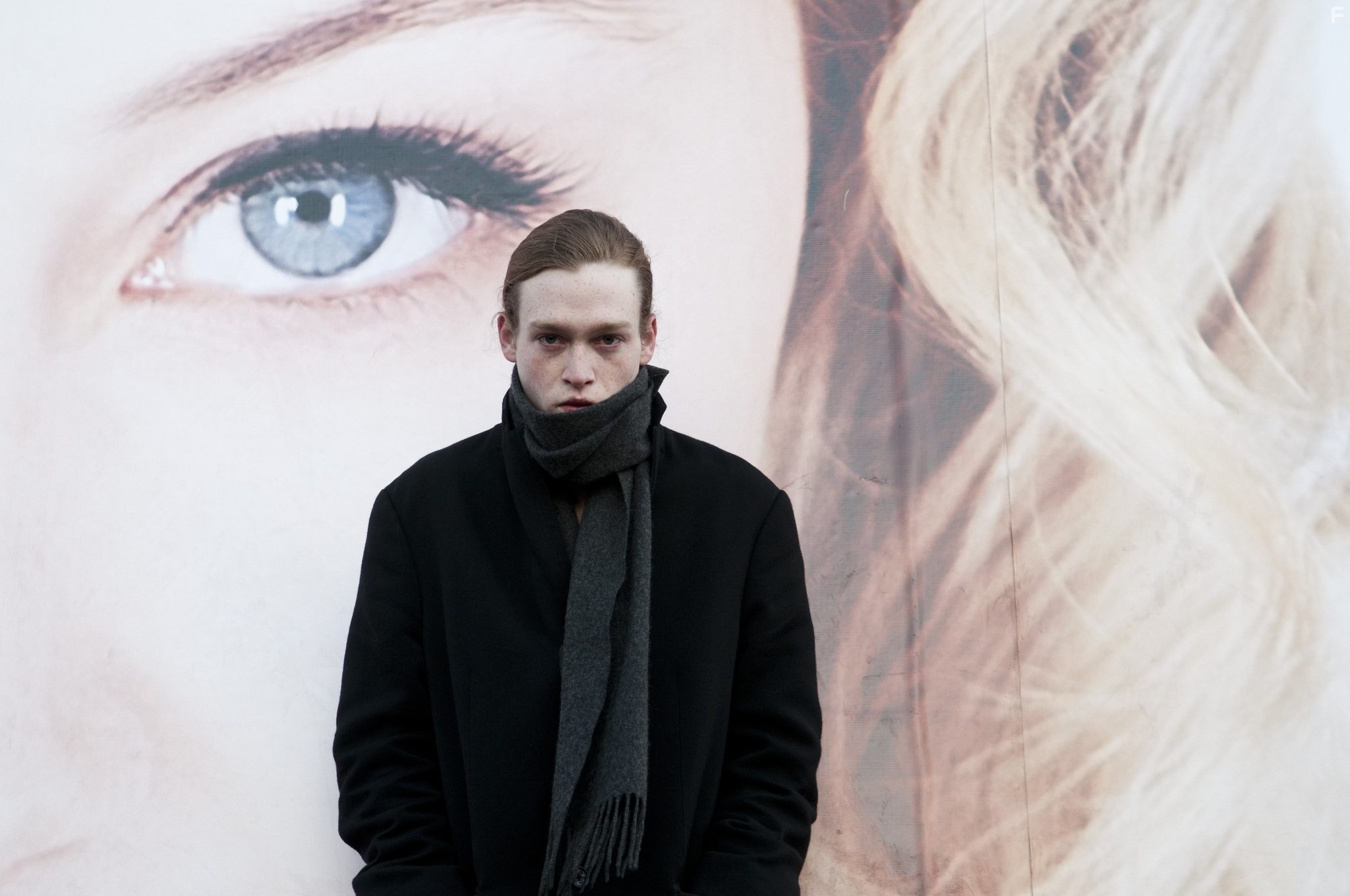 Caleb Landry Jones in Антивирус (2012)