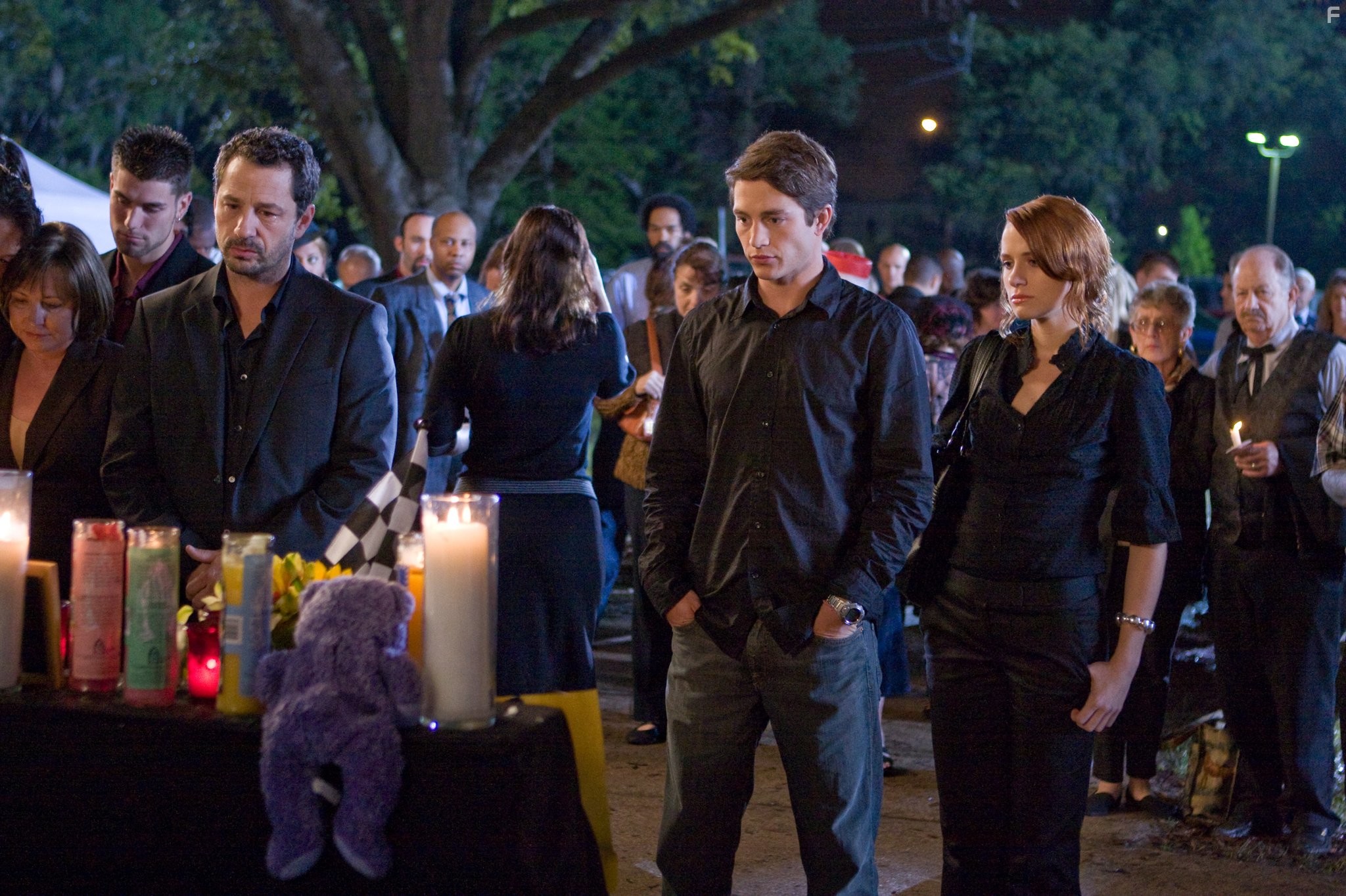 Andrew Fiscella, Shantel VanSanten, and Bobby Campo in Пункт назначения 4 (2009)