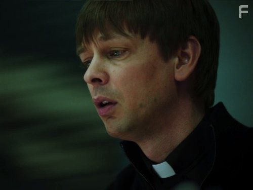 Haig Sutherland in Мотив (2013)