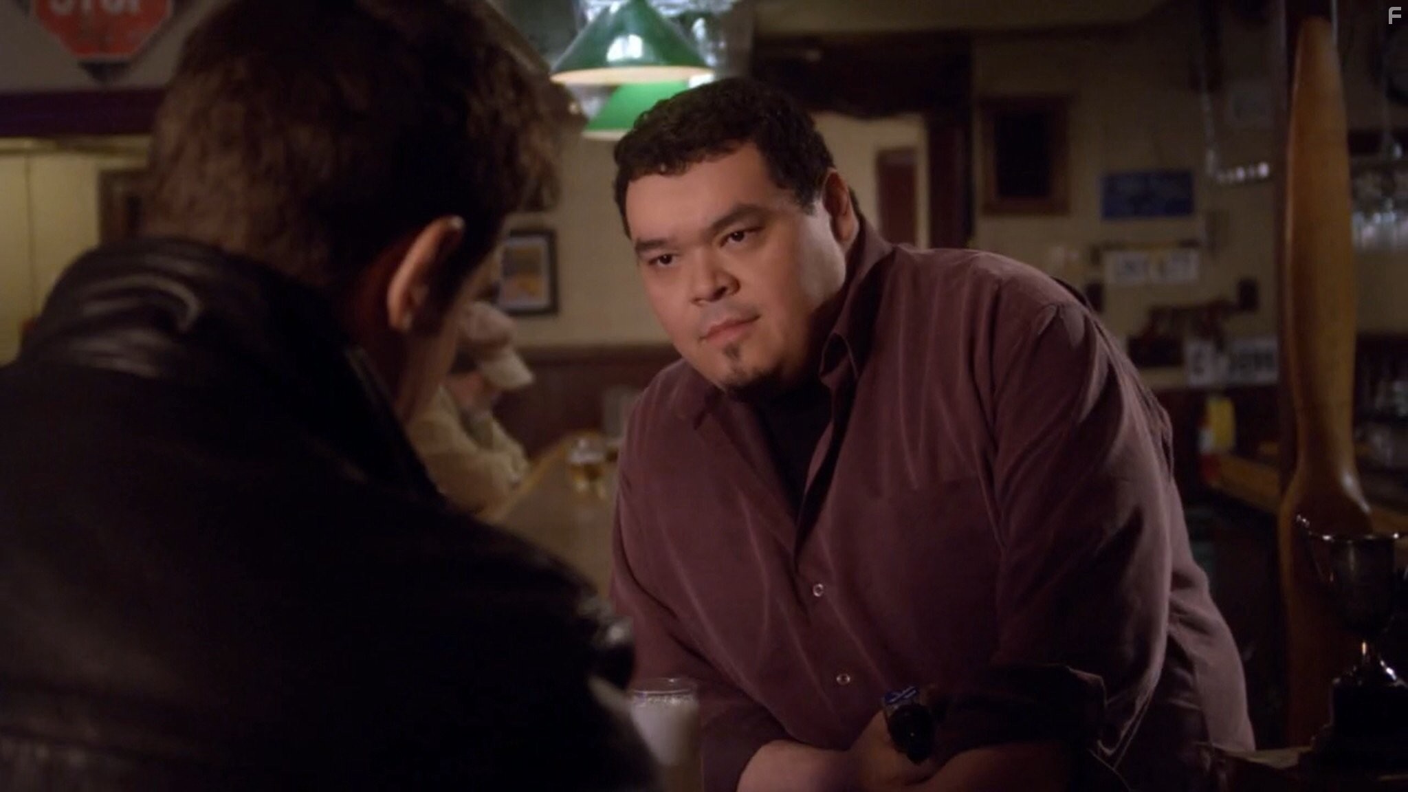 Eddie McClintock and Pedro Miguel Arce in Хранилище 13 (2009)