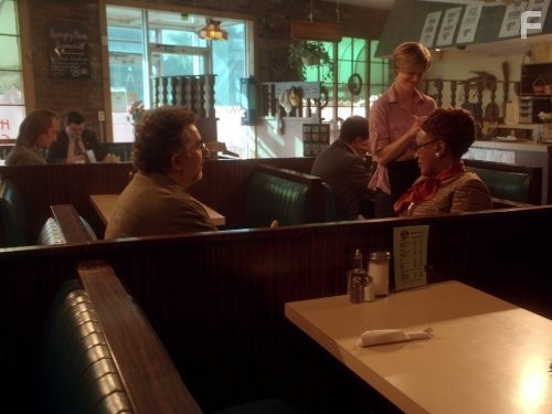 CCH Pounder and Saul Rubinek in Хранилище 13 (2009)