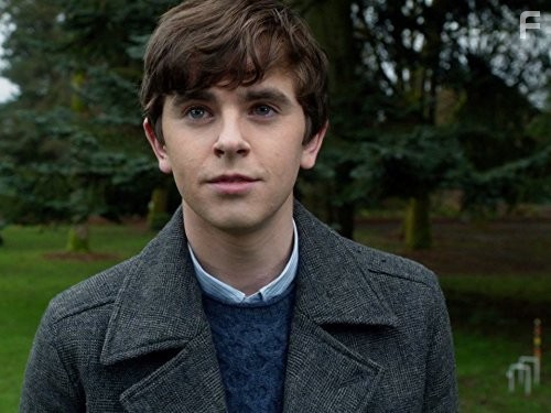 Freddie Highmore in Мотель Бейтсов (2013)