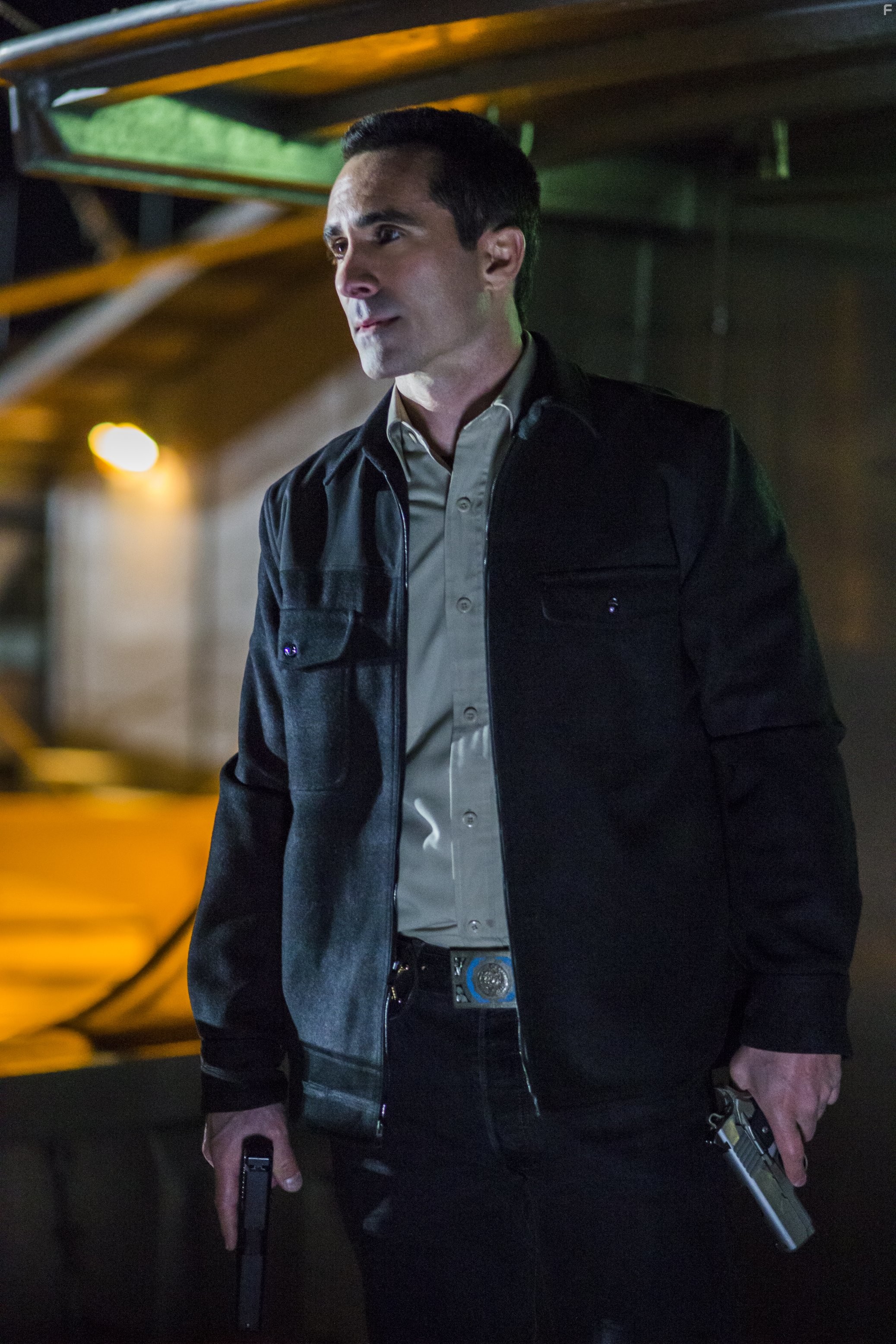 Nestor Carbonell in Мотель Бейтсов (2013)