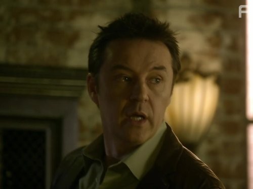 Currie Graham in Под прикрытием (2009)