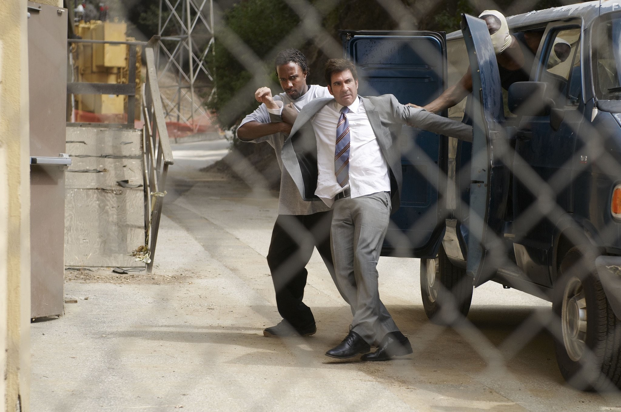 Dylan McDermott in Под прикрытием (2009)