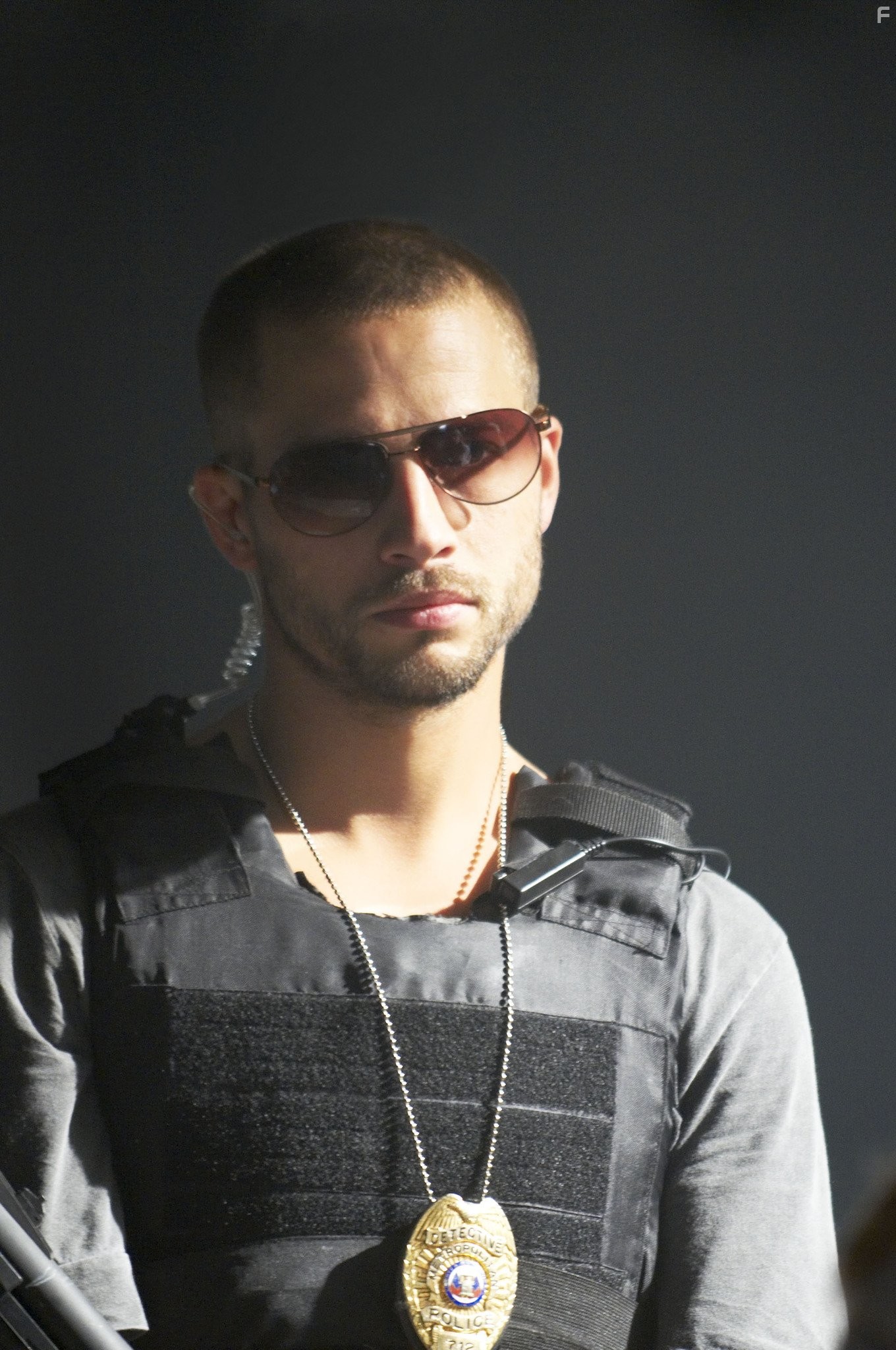 Logan Marshall-Green in Под прикрытием (2009)