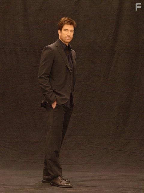 Dylan McDermott in Под прикрытием (2009)