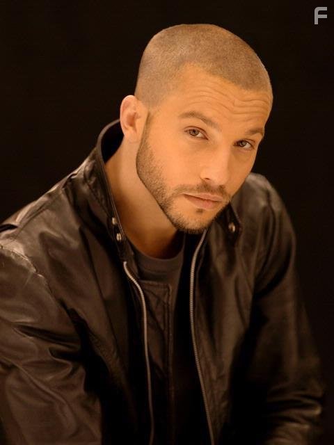 Logan Marshall-Green in Под прикрытием (2009)
