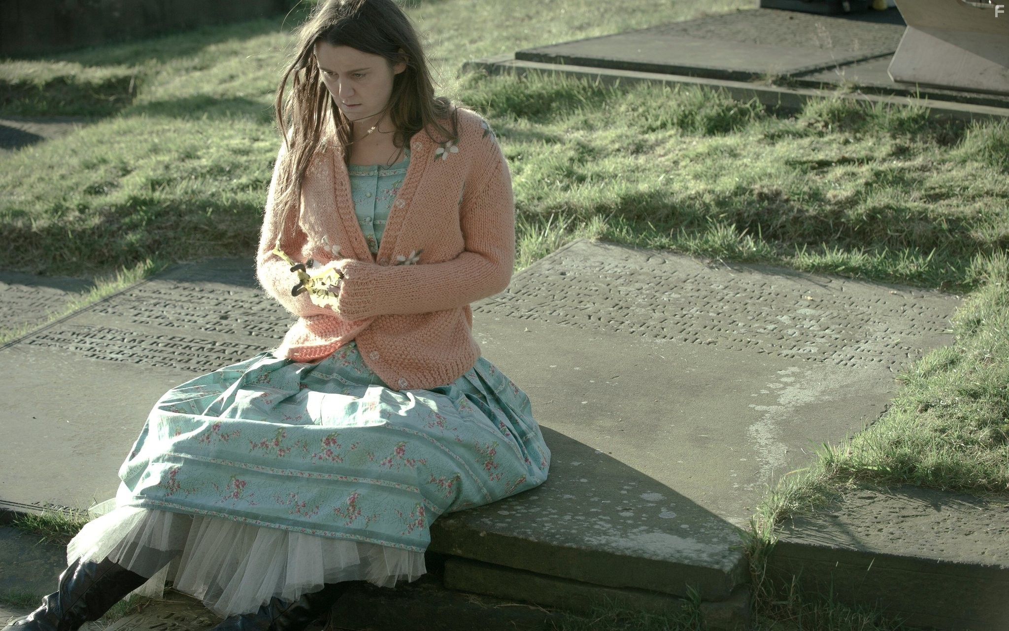 Emily Bevan in Во плоти (2013)