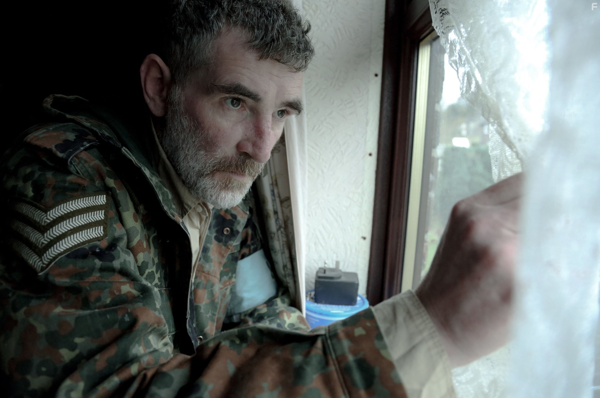 Steve Evets in Во плоти (2013)