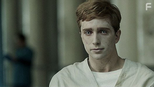 Luke Newberry in Во плоти (2013)