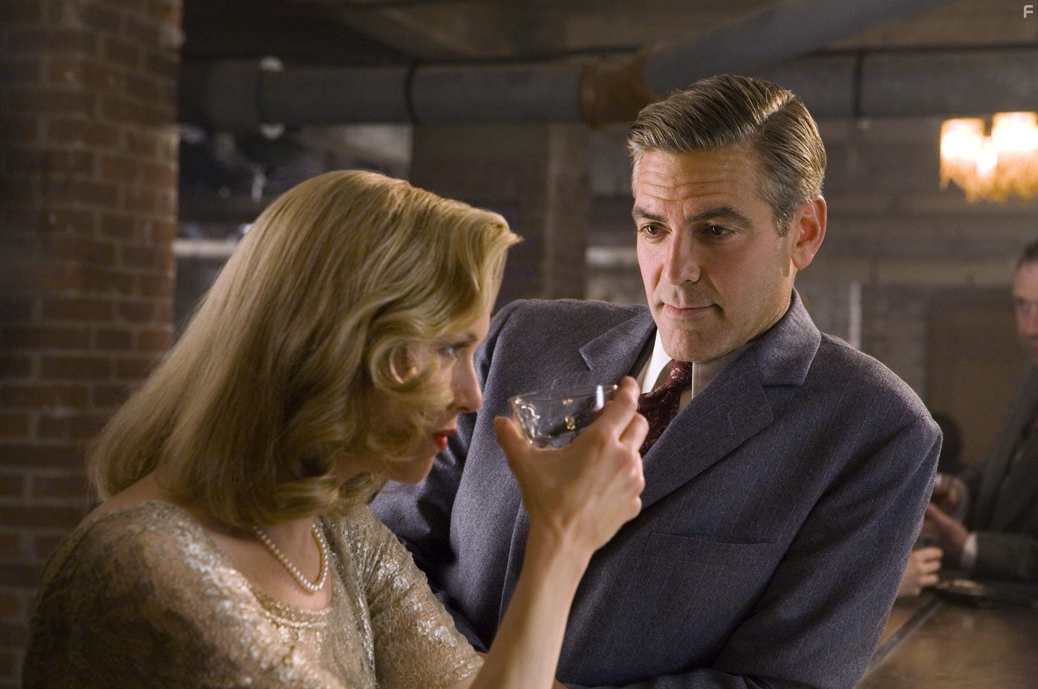 George Clooney and Ren?e Zellweger in Любовь вне правил (2008)