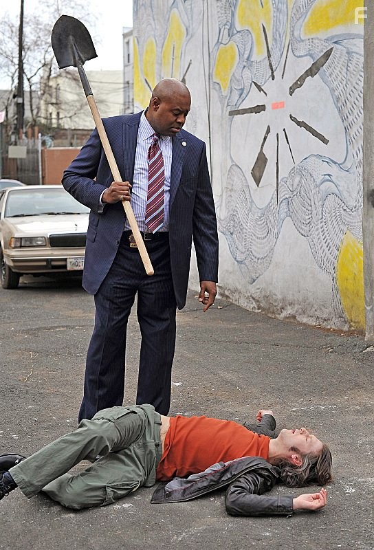 Chi McBride in Везунчик (2013)