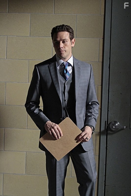 Kevin Alejandro in Везунчик (2013)