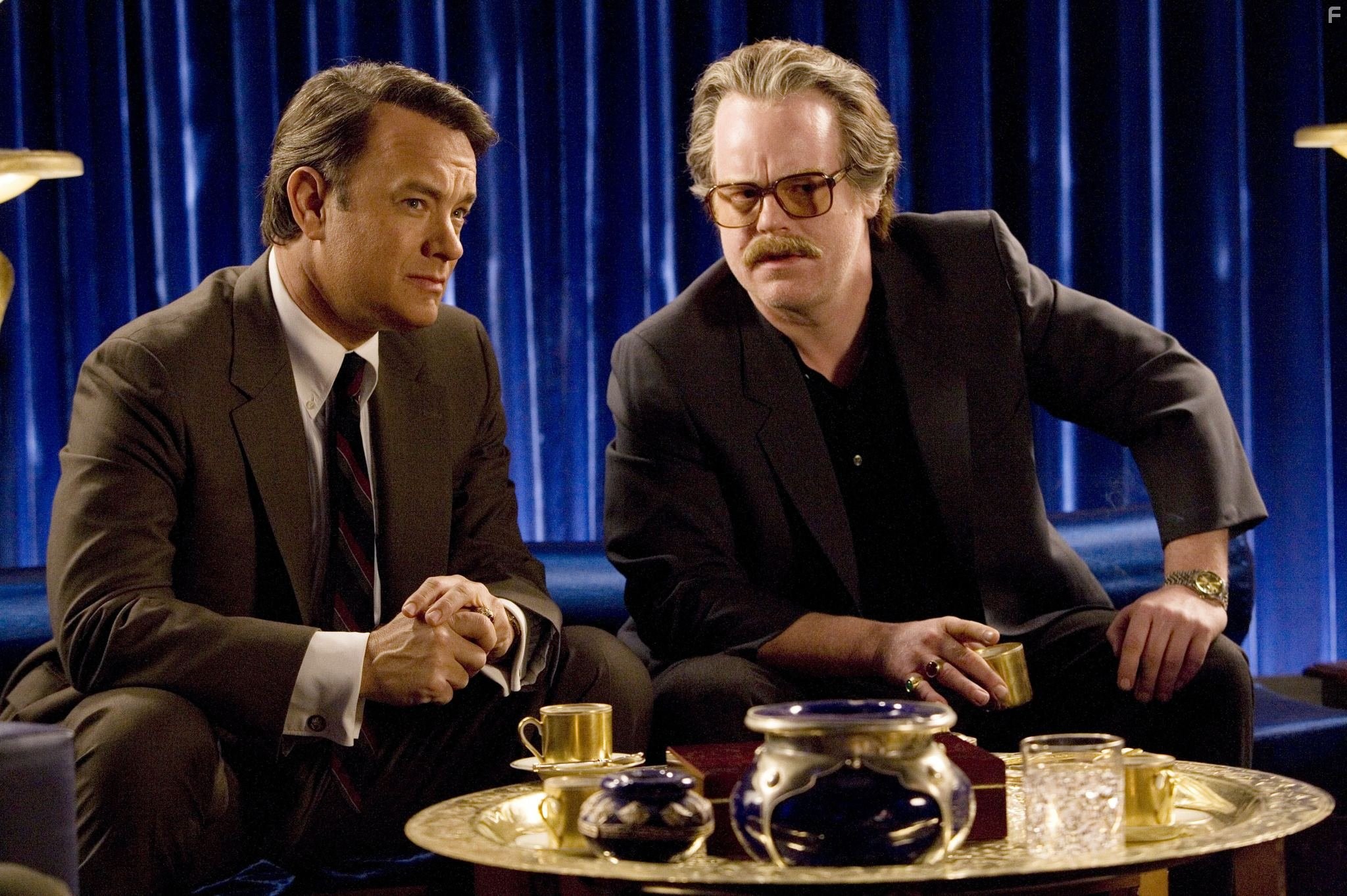 Tom Hanks and Philip Seymour Hoffman in Война Чарли Уилсона (2007)
