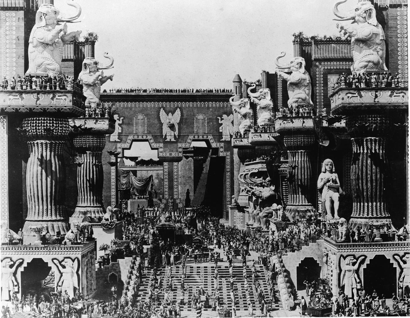 Нетерпимость (1916)