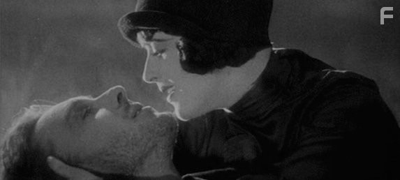 Janet Gaynor and George O'Brien in Восход солнца (1927)