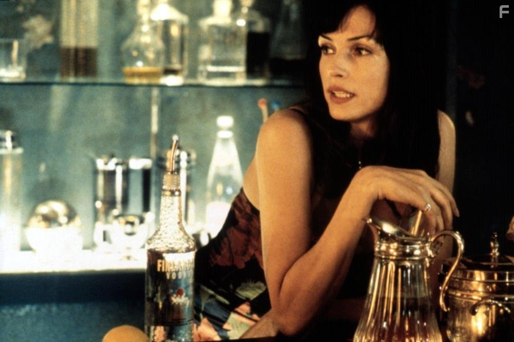 Famke Janssen in Дом ночных призраков (1999)