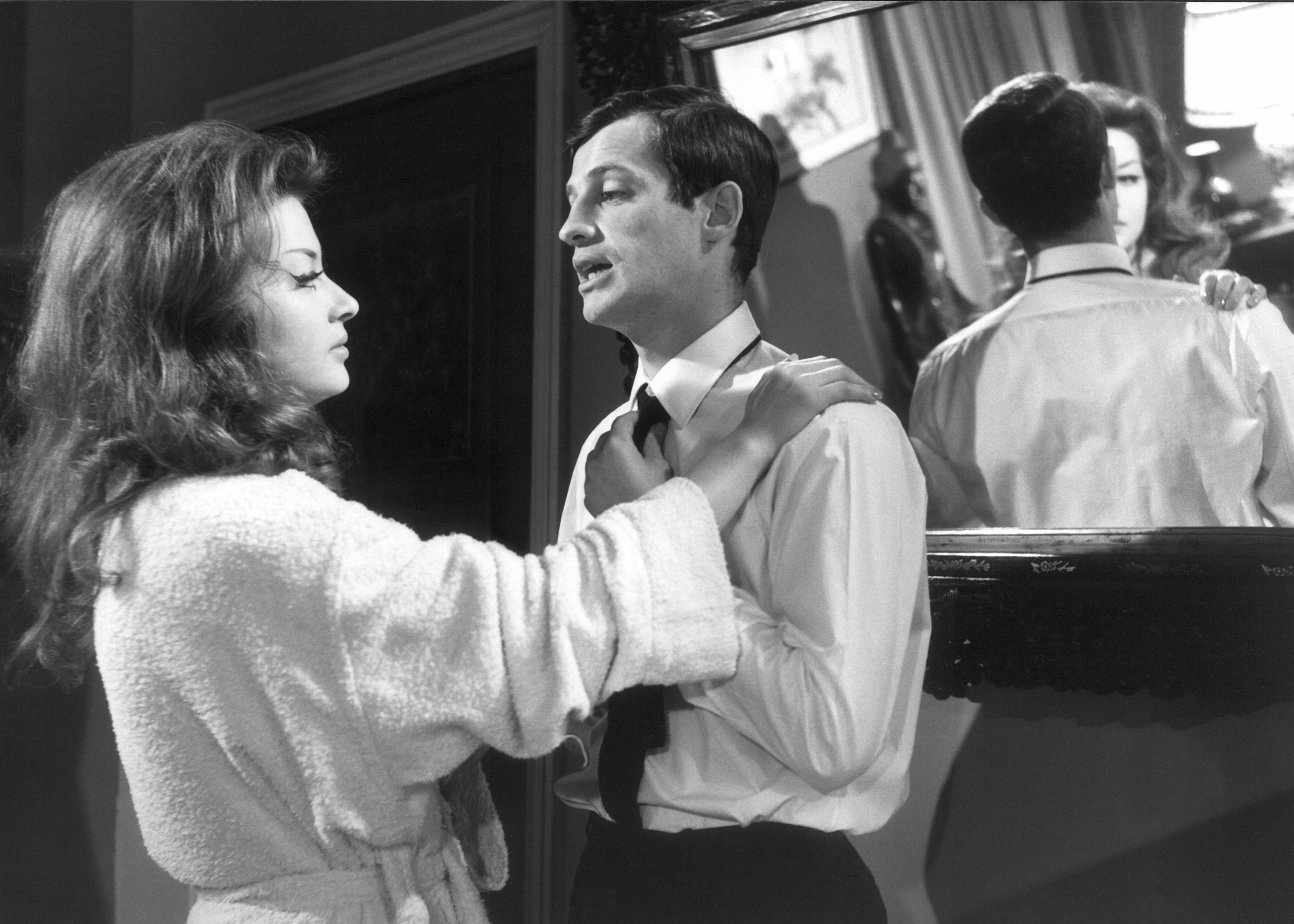 Jean-Paul Belmondo in Стукач (1962)