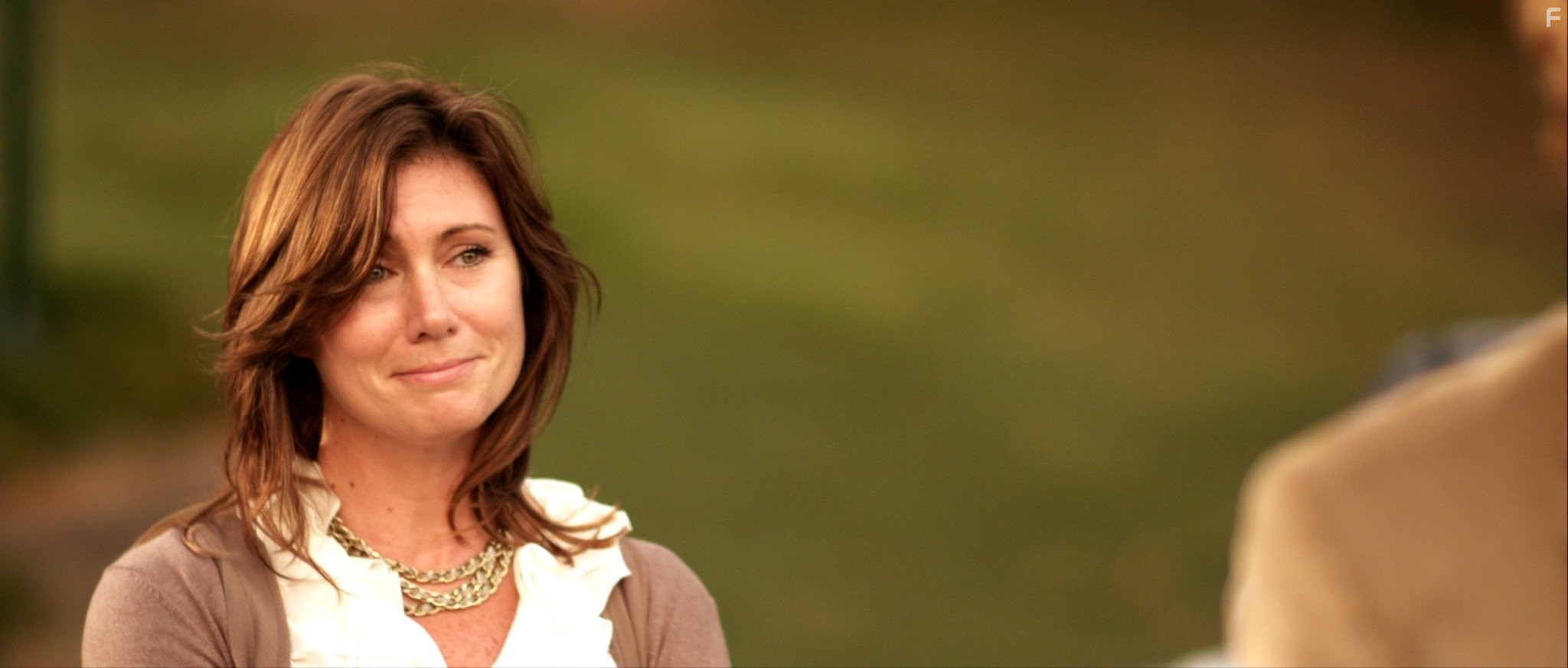 Jennifer Price in Дитя октября (2011)