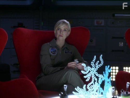 Laura Harris in Притяжению вопреки (2009)