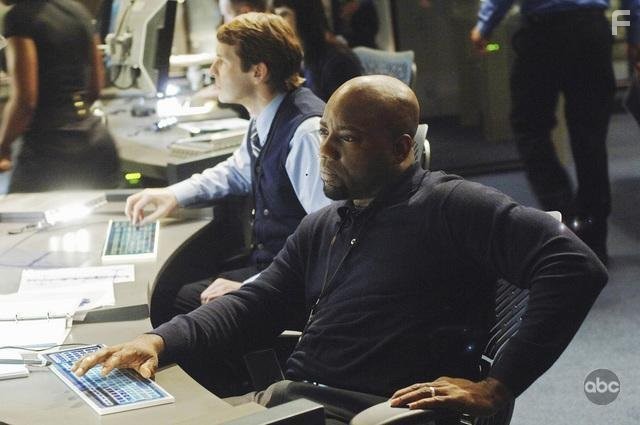 Malik Yoba in Притяжению вопреки (2009)