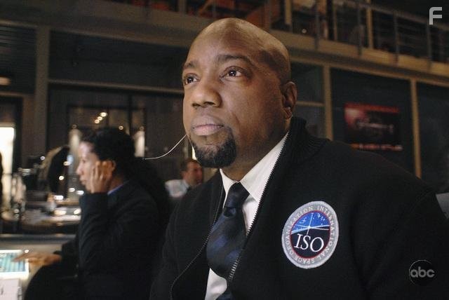 Malik Yoba in Притяжению вопреки (2009)