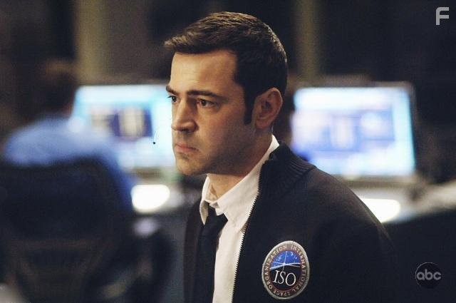 Ron Livingston in Притяжению вопреки (2009)