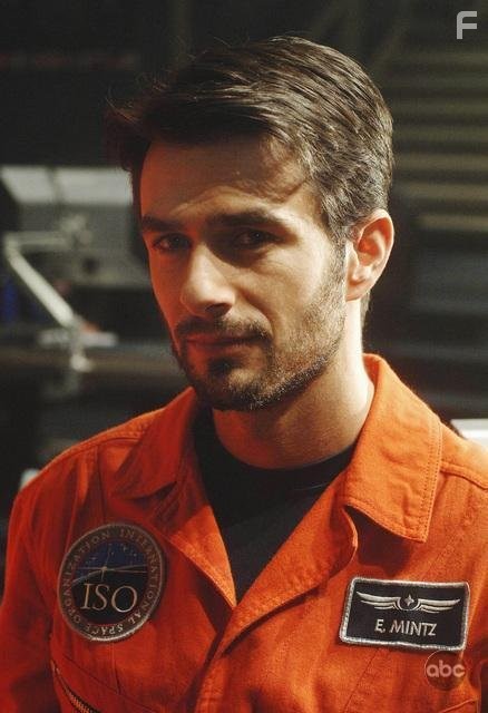 Eyal Podell in Притяжению вопреки (2009)