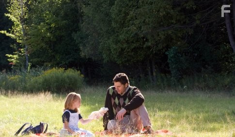 Eric Bana and Brooklynn Proulx in Жена путешественника во времени (2009)