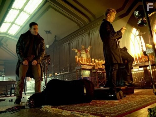 Neil Napier and Max E. Williams in Пуля в рожу (2012)