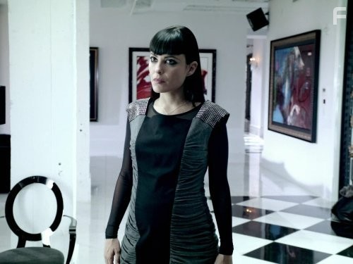 Kate Kelton in Пуля в рожу (2012)