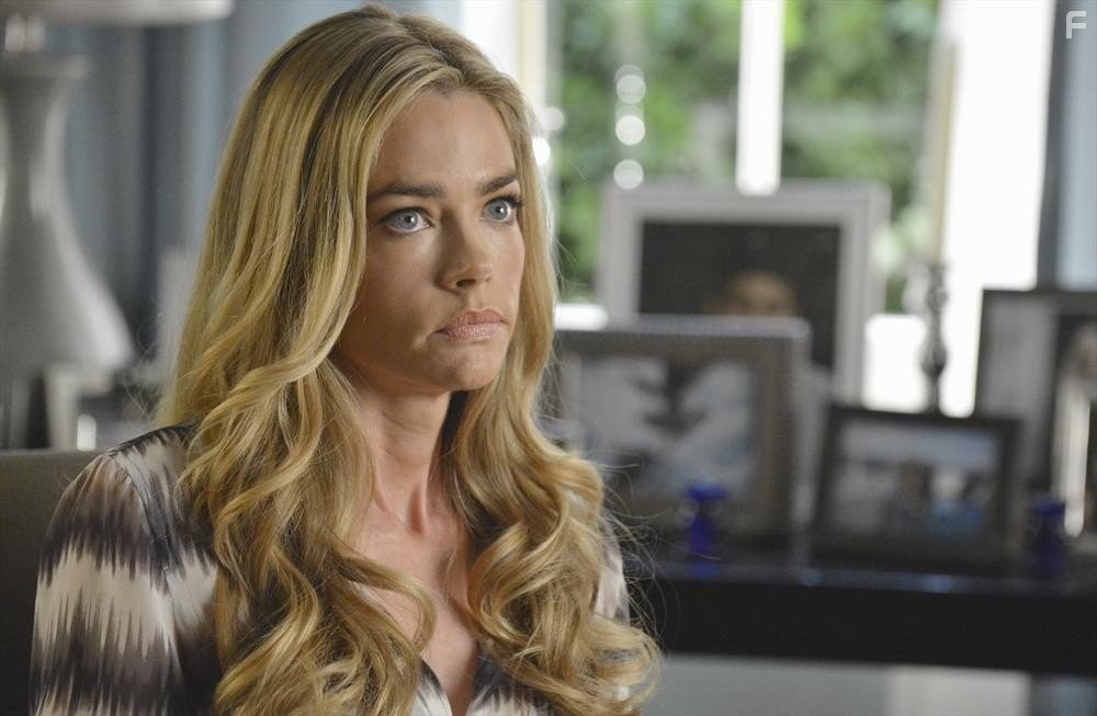 Denise Richards in Социопат (2013)