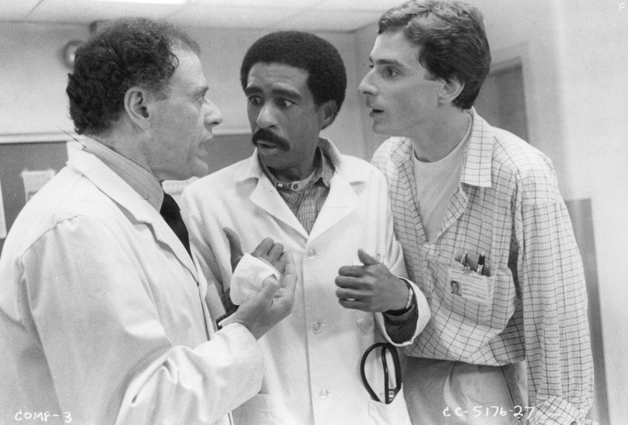 Richard Pryor, Bob Dishy, and Bob Saget in Критическое состояние (1987)